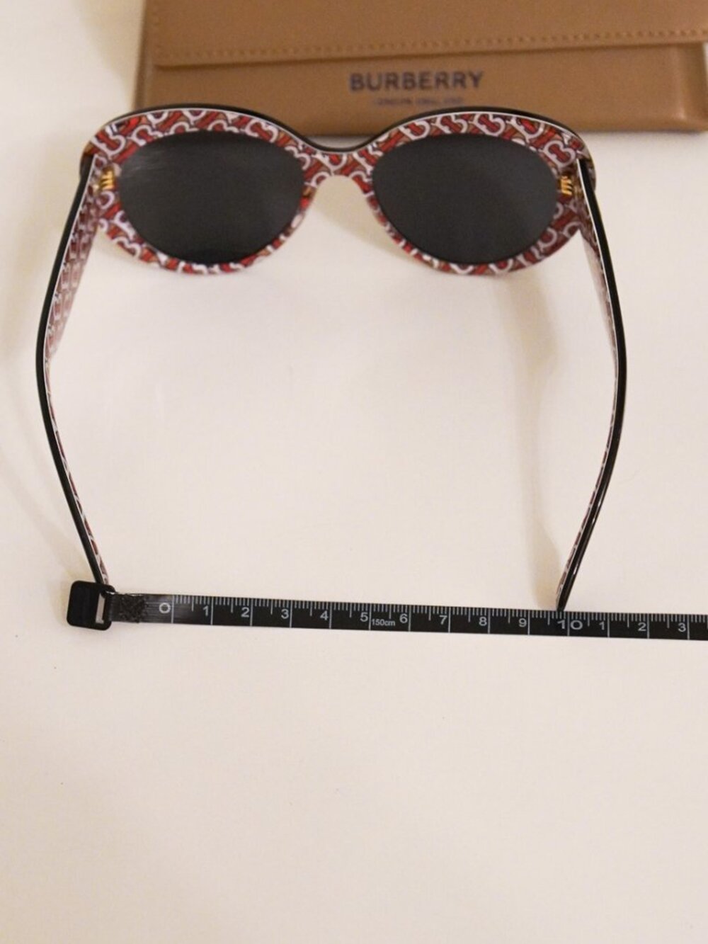 CAT EYE BURBERRY SUNGLASSES IN BLACK COLOR - Picture 7 of 10